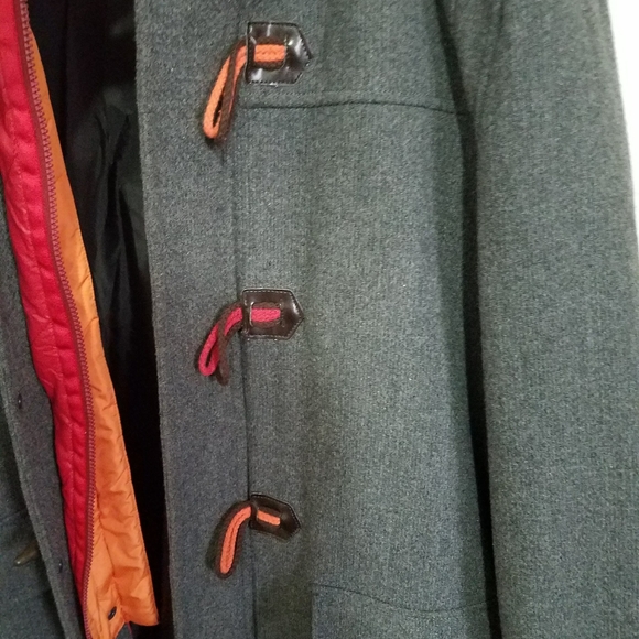 Guess Wool Toggle Button Coat Never Worn - Picture 4 of 8